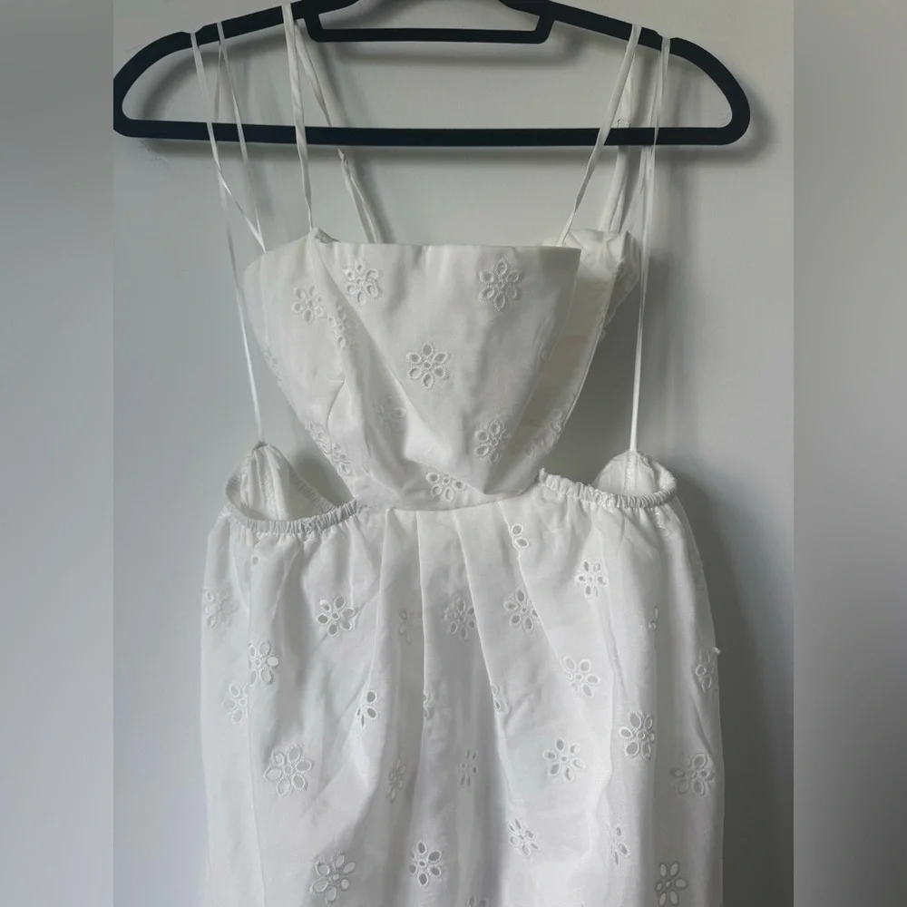 Hello Molly My Escape Mini Dress in White - Size M - Picture 4 of 14